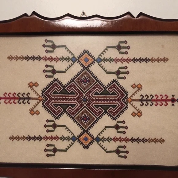 Vintage Handmade1960’s/1970’s Cross Stitch Embroidery Inlay Br… - Picture 5 of 8